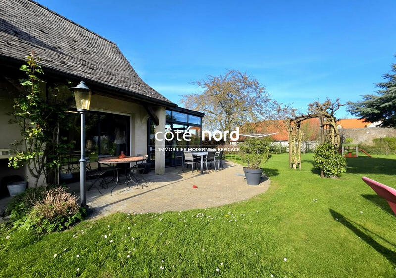 Maison - 186 m² - 8 pièces