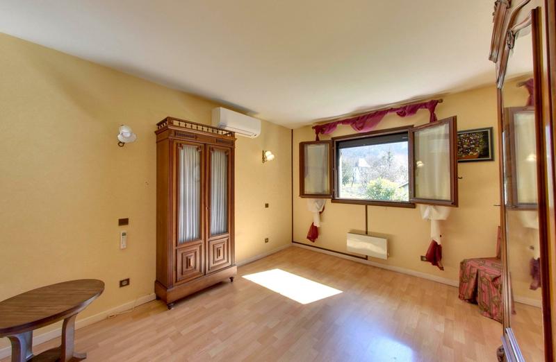 Villa - 147 m² - 6 pièces