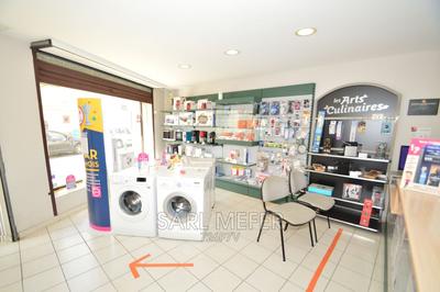 Local commercial - 210 m²