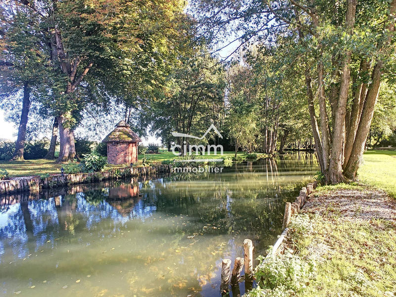 Maison - 365 m² - 15 pièces