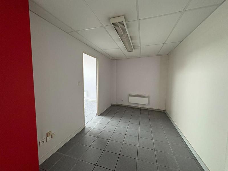 Local commercial - 204 m²