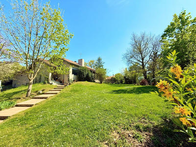 Villa - 200 m² - 8 pièces