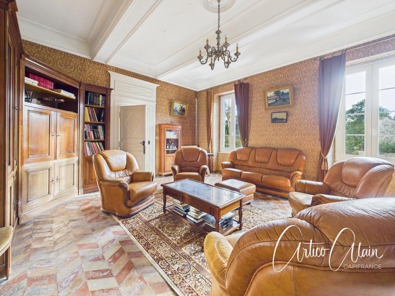 Maison bourgeoise - 275 m² - 9 pièces