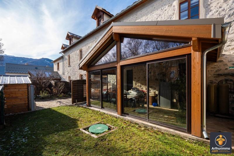 Maison - 520 m² - 15 pièces