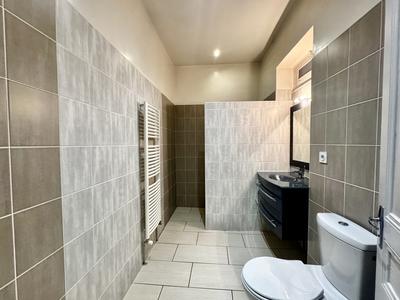 Appartement - 99 m² - 4 pièces