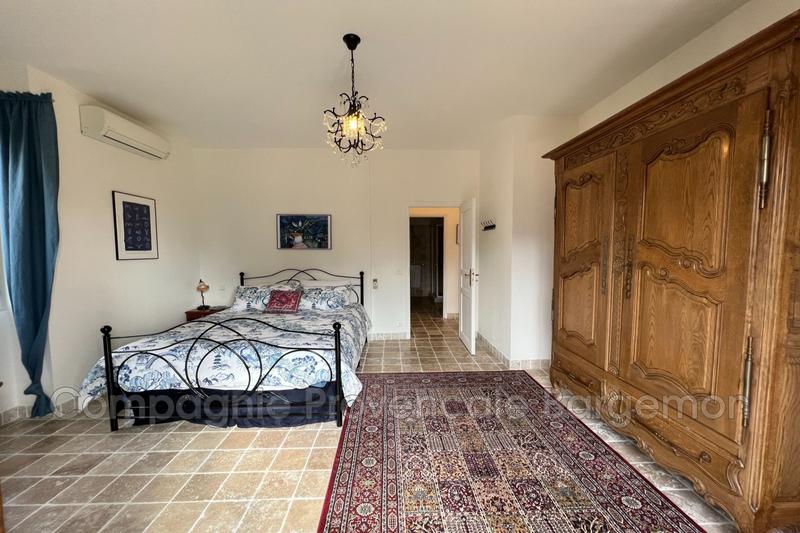 Appartement - 92 m² - 3 pièces