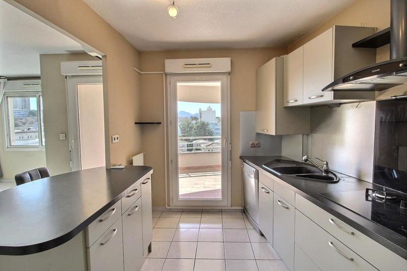 Appartement - 97 m² - 4 pièces