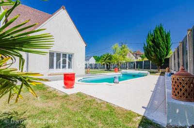 Demeure - 310 m² - 10 pièces