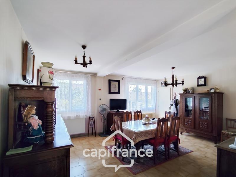 Maison - 93 m² - 5 pièces