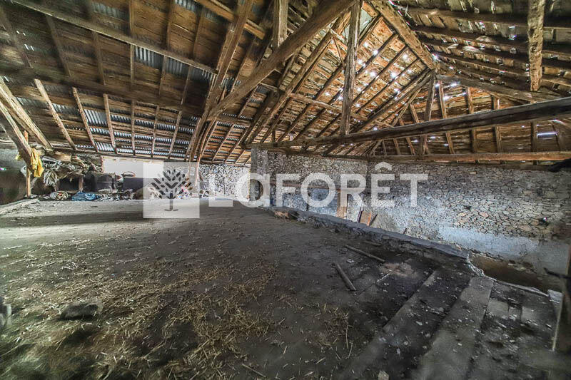 Maison - 550 m² - 12 pièces