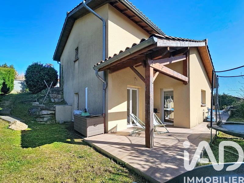 Maison - 96 m² - 4 pièces