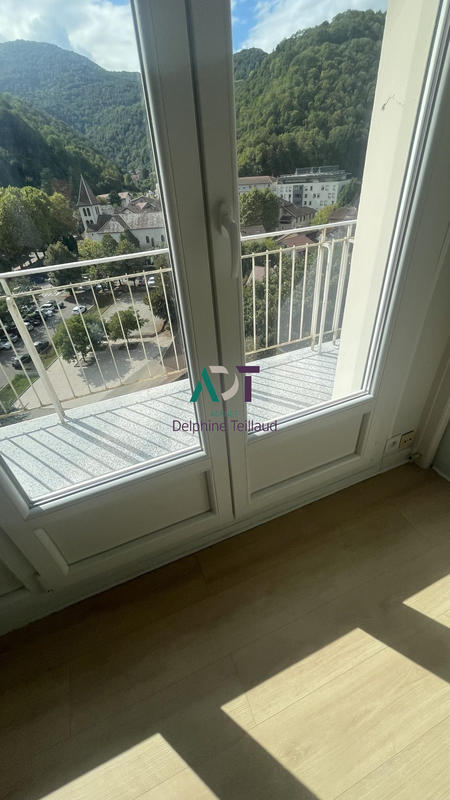 Appartement - 90 m² - 4 pièces