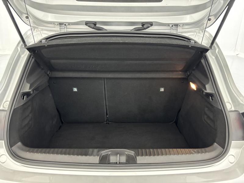 Renault Clio E-Tech 140 21n Intens 5p