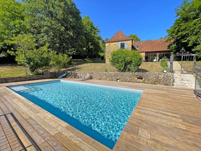 Propriété - 220 m² - 4 pièces