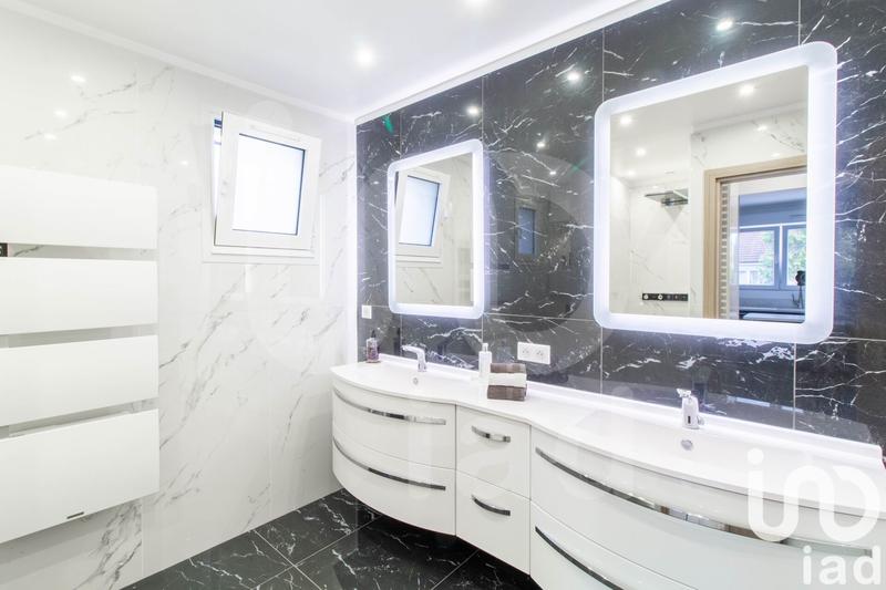 Maison - 170 m² - 6 pièces