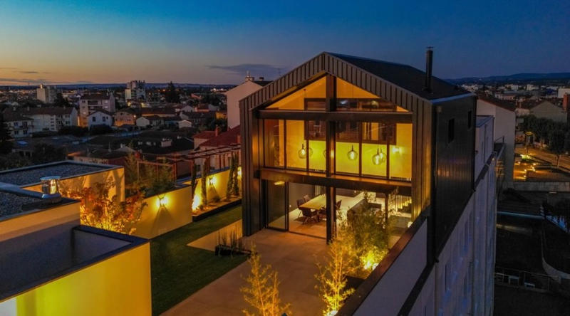 Maison - 121 m² - 7 pièces