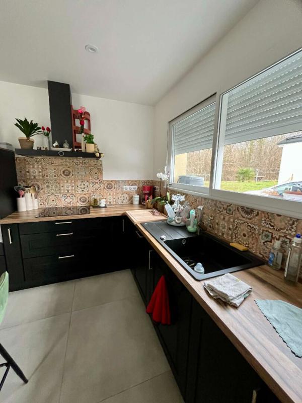 Maison - 92 m² - 4 pièces