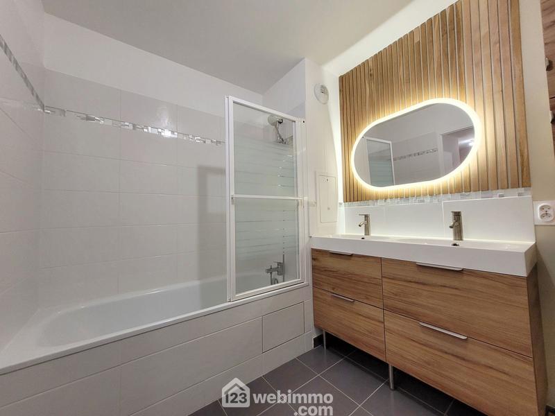 Appartement - 82 m² - 4 pièces