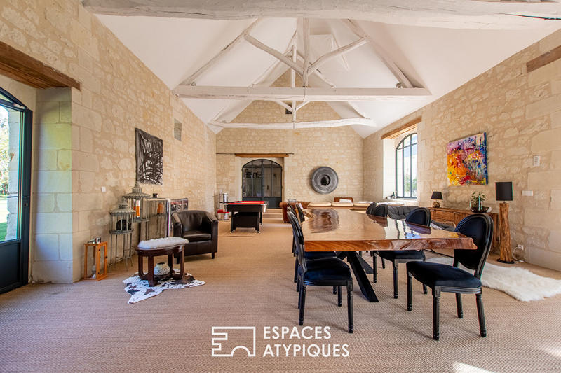 Demeure - 410 m² - 11 pièces