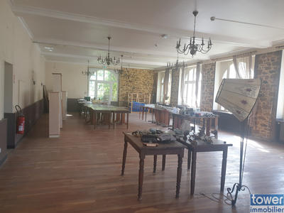 Local commercial - 1 260 m²