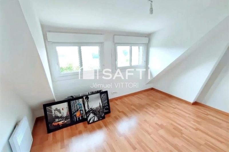 Maison - 190 m² - 8 pièces