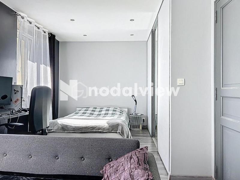 Demeure - 200 m² - 7 pièces