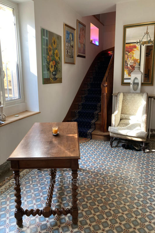 Maison - 240 m² - 6 pièces