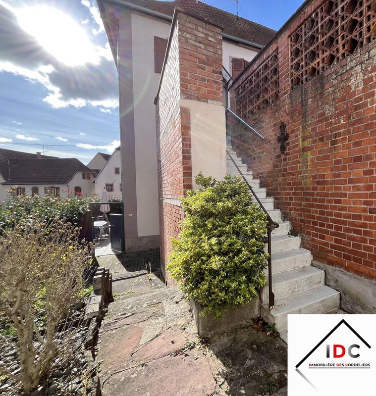 Appartement - 100 m² - 4 pièces