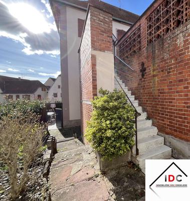 Appartement - 100 m² - 4 pièces