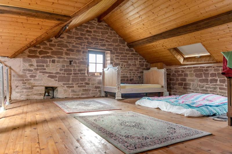 Maison de village - 287 m² - 10 pièces