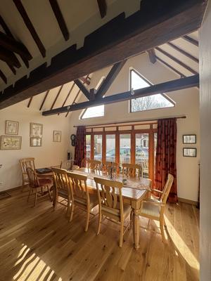 Maison - 285 m² - 15 pièces