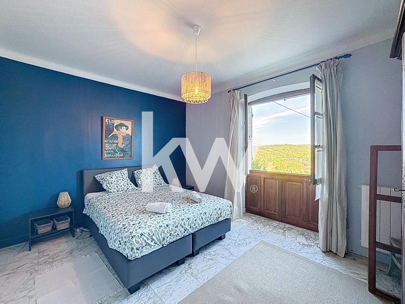 Maison - 140 m² - 7 pièces