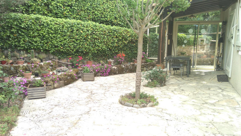 Propriété - 95 m² - 4 pièces