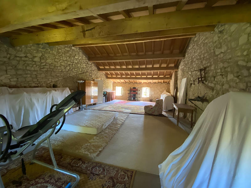 Maison - 534 m² - 12 pièces