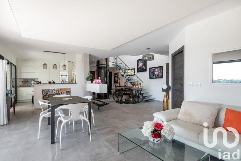 Maison de maîtres - 128 m² - 6 pièces
