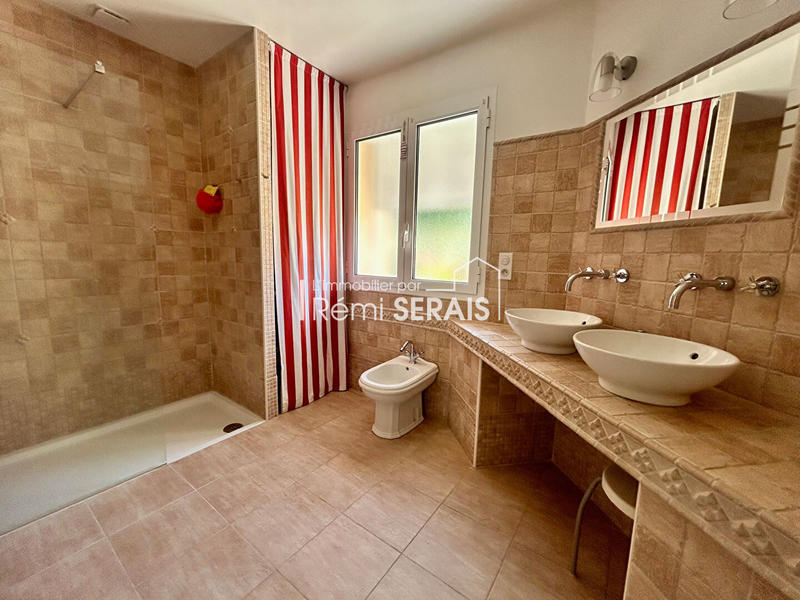 Maison - 186 m² - 6 pièces