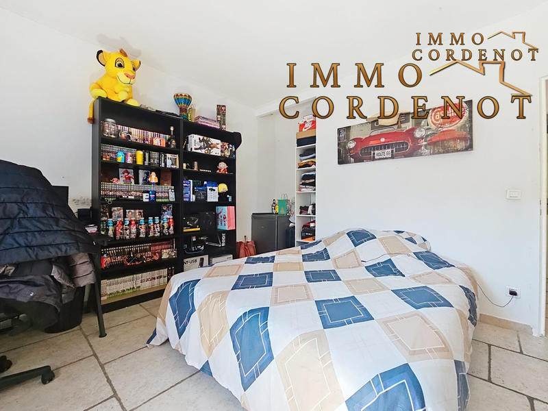 Villa - 200 m² - 6 pièces