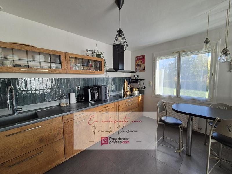 Maison - 102 m² - 7 pièces