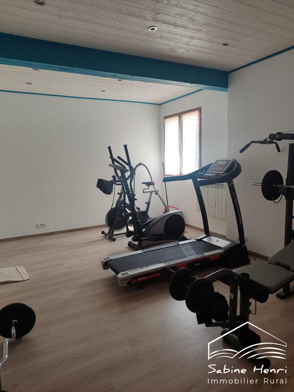 Maison - 211 m² - 5 pièces