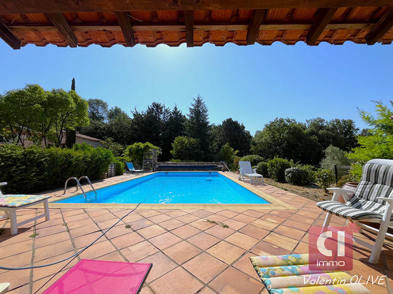 Maison - 170 m² - 6 pièces