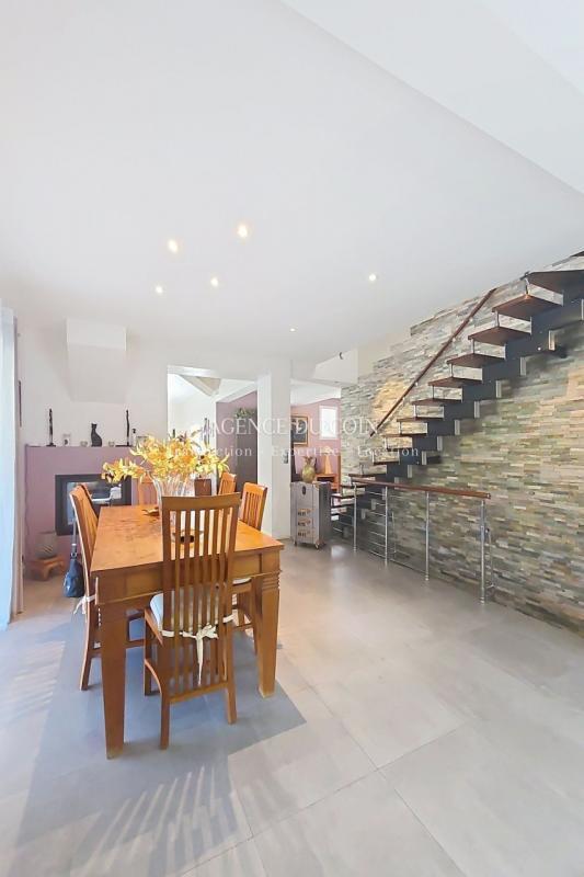 Villa - 300 m² - 7 pièces