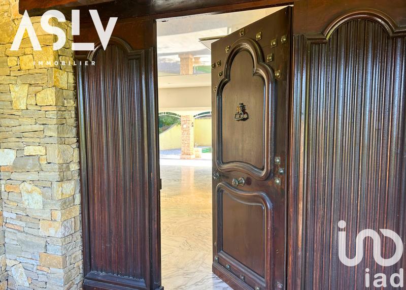 Maison de maîtres - 222 m² - 6 pièces