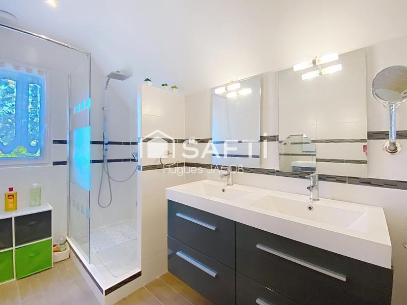 Maison - 107 m² - 5 pièces