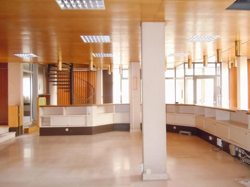 Maison - 290 m² - 14 pièces