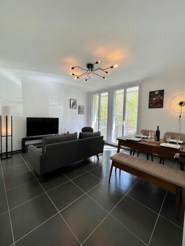 Appartement - 81 m² - 5 pièces