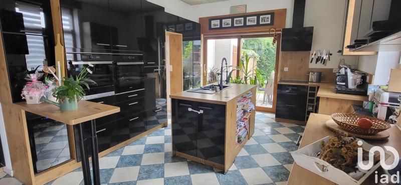 Maison - 185 m² - 8 pièces