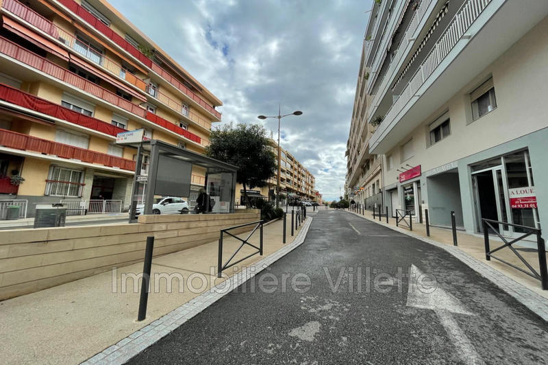 Local commercial - 67 m²