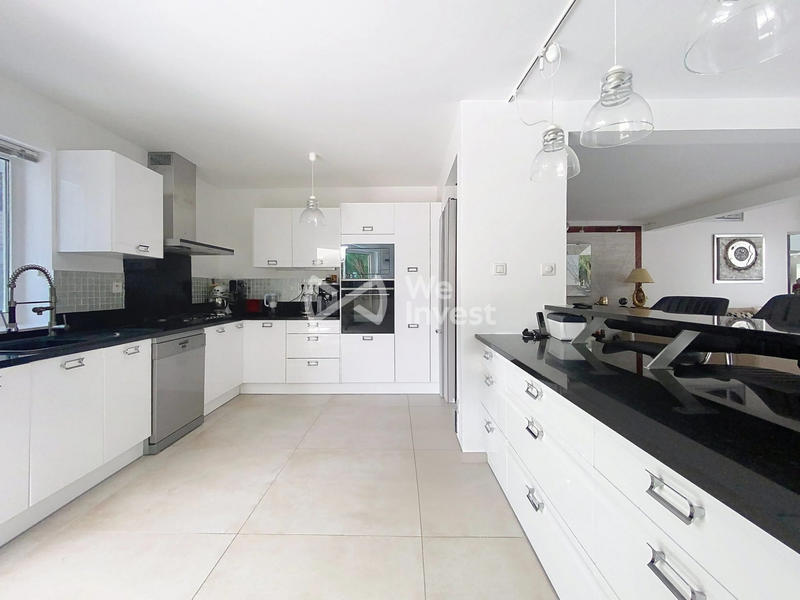 Maison - 175 m² - 5 pièces