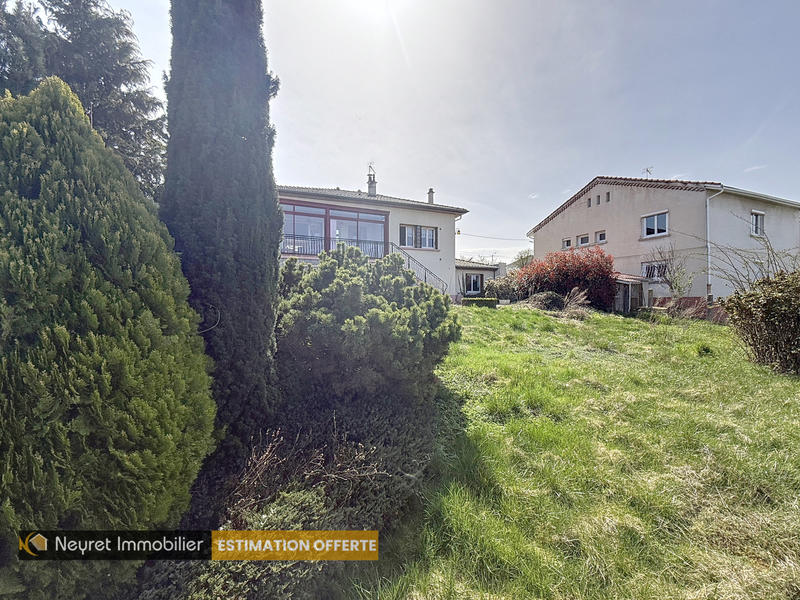 Maison - 140 m² - 6 pièces