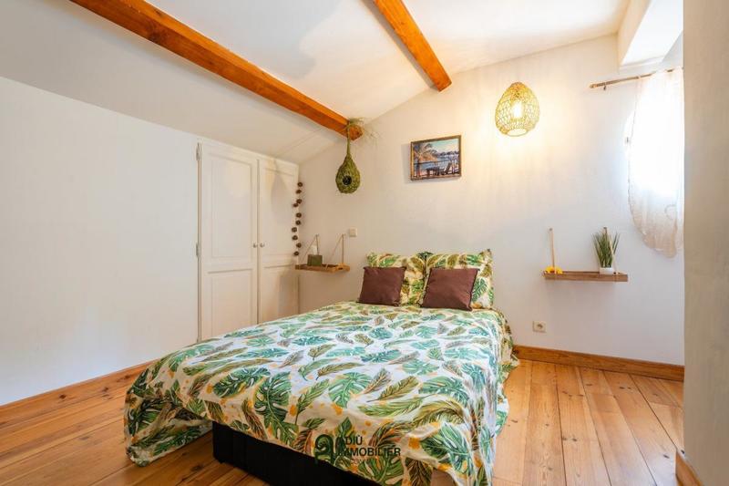 Maison - 210 m² - 6 pièces